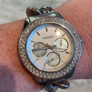 Woman’s Fossil Chain Watch